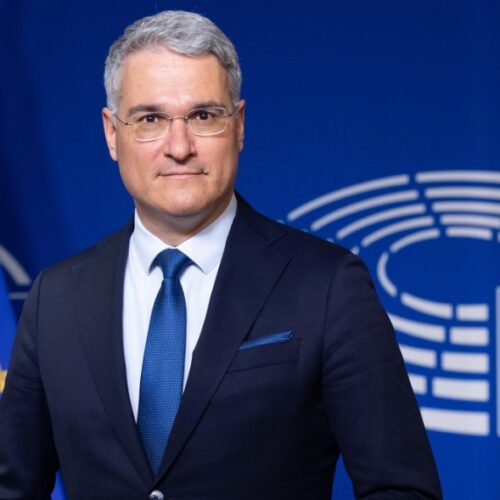 Bani UE: avantaje și capcane