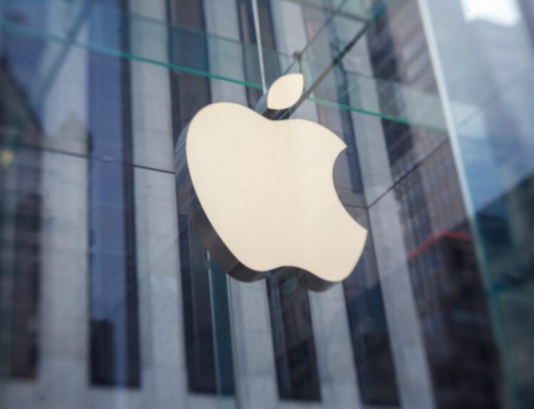 Siri: Apple ia în calcul AI