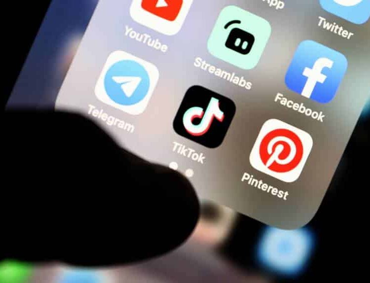 Trump: "Vând TikTok unor milionari"