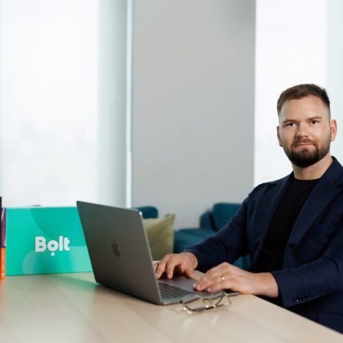 Transport corporate inteligent Bolt