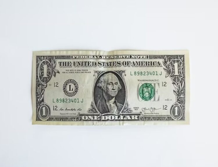 Care sunt tokenurile sub 1$ ce pot depăși Solana?