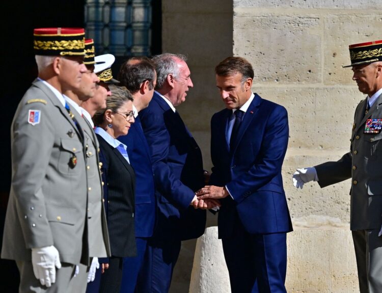 Demisie premier Franța