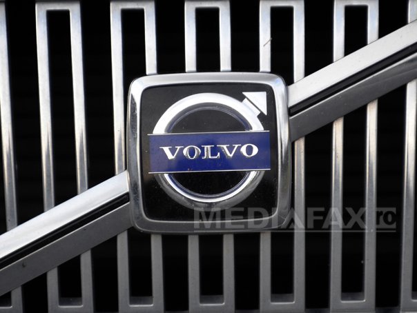 Volvo lançează model hibrid nou