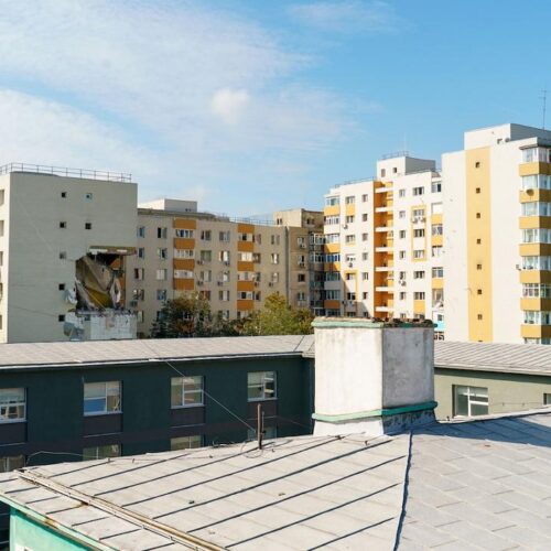 Explozie la bloc în București