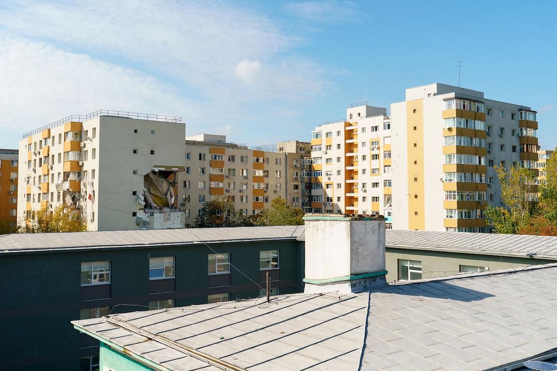 Explozie la bloc în București