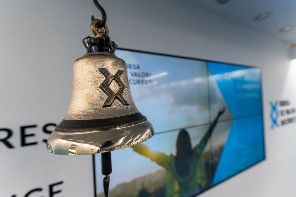 IPO Grup EM: sub estimări