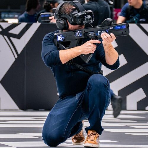 Realitatea Virtuală pentru Conectarea Colegilor