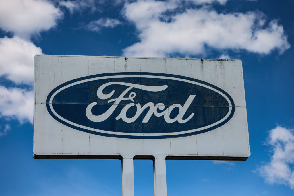 Rechemarea Ford din cauza problemei camerei