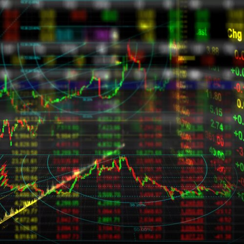 Tensiuni comerciale globale cresc datoria guvernamentală
