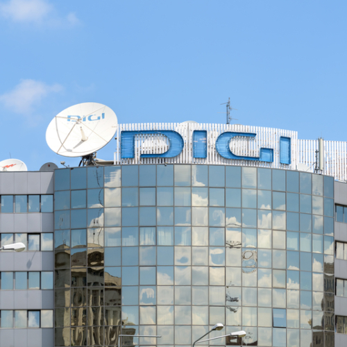 Digi refuză vânzarea controlului, explora listare minoritară pe bursă.