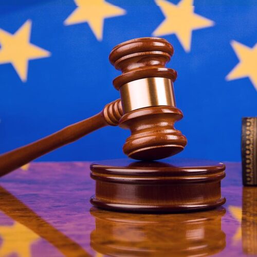 Magistrați Români: Salarii Mai Mari?