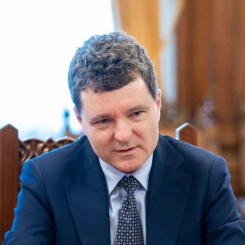 Nicuşor Dan: majorarea salariului minim