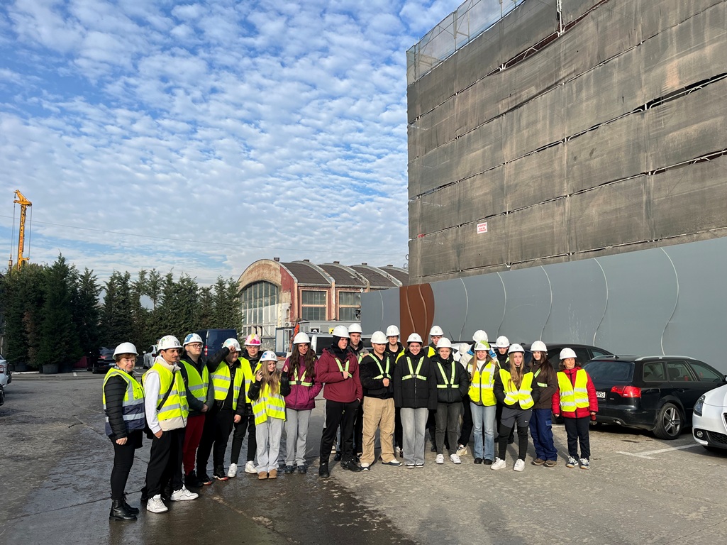 Studenți vizitează RIVUS: Oportunități financiare în construcții