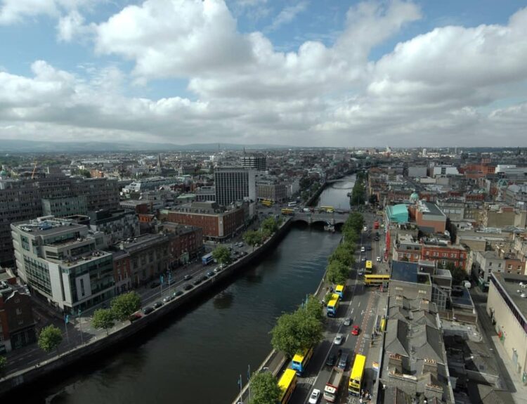 Investește în Irlanda: Oportunități Financiare