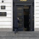 Bolojan vizitează BNR