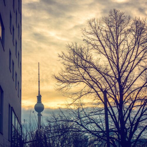 Pana la 50.000 locuințe fară electricitate.