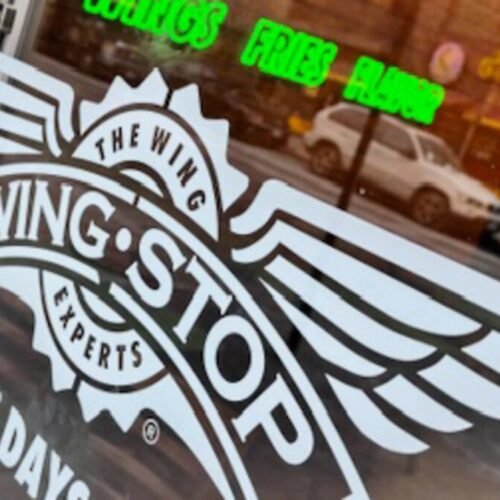 Acțiuni în ascensiune: Wingstop, Moody's și altele