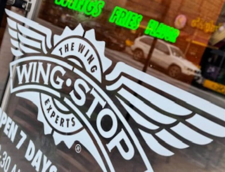 Acțiuni în ascensiune: Wingstop, Moody's și altele