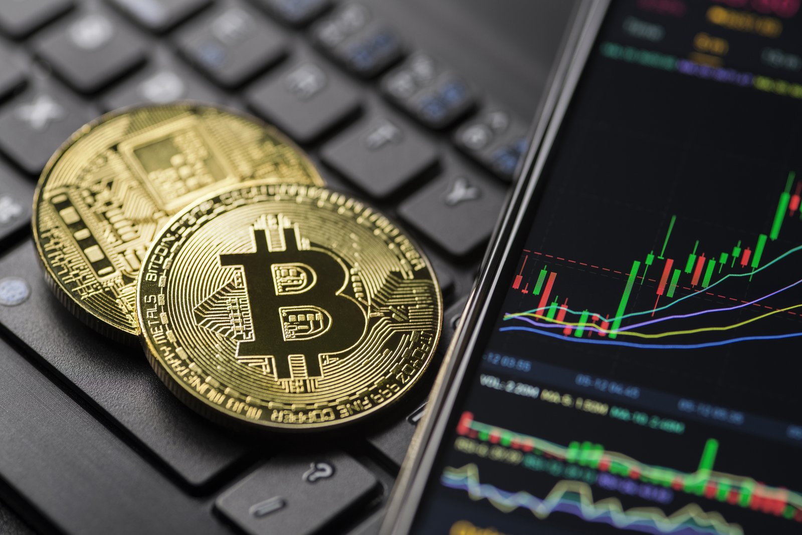 Bitcoin scade sub 80.000 dolari: Semne de maturizare?
