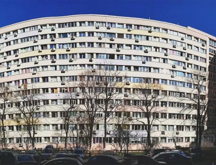 Cel mai mare bloc din România: câte apartamente are?