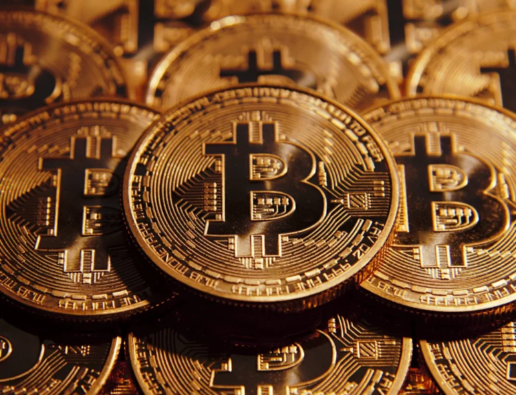 Cine controlează Bitcoin? Avertismentul lui Dan Peña