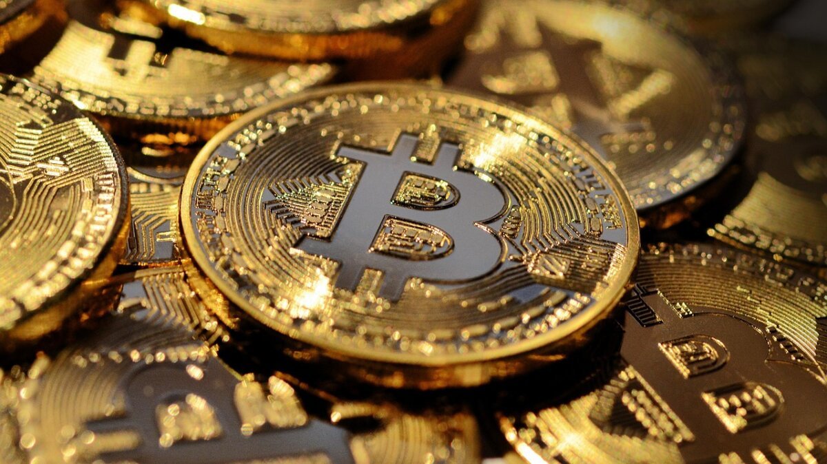 Criza de încredere lovește cea mai mare criptomonedă: scădere la 76.000
