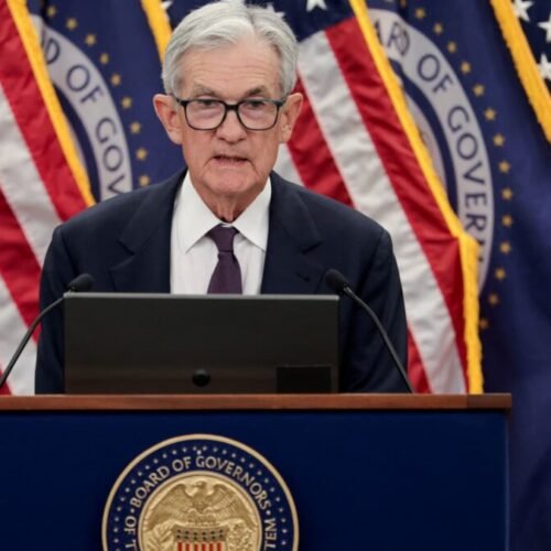 Divergențe Fed: Oficialii discută direcția ratelor dobânzii