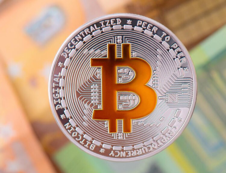 Eric Crown: Previziuni privind scăderea Bitcoin în continuare
