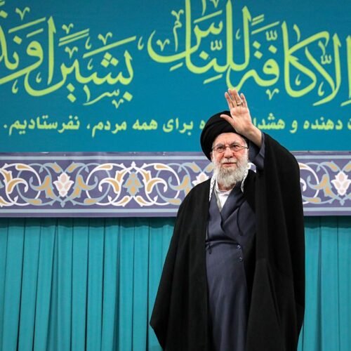Khamenei: Liderul subestimat al Iranului în economie și putere