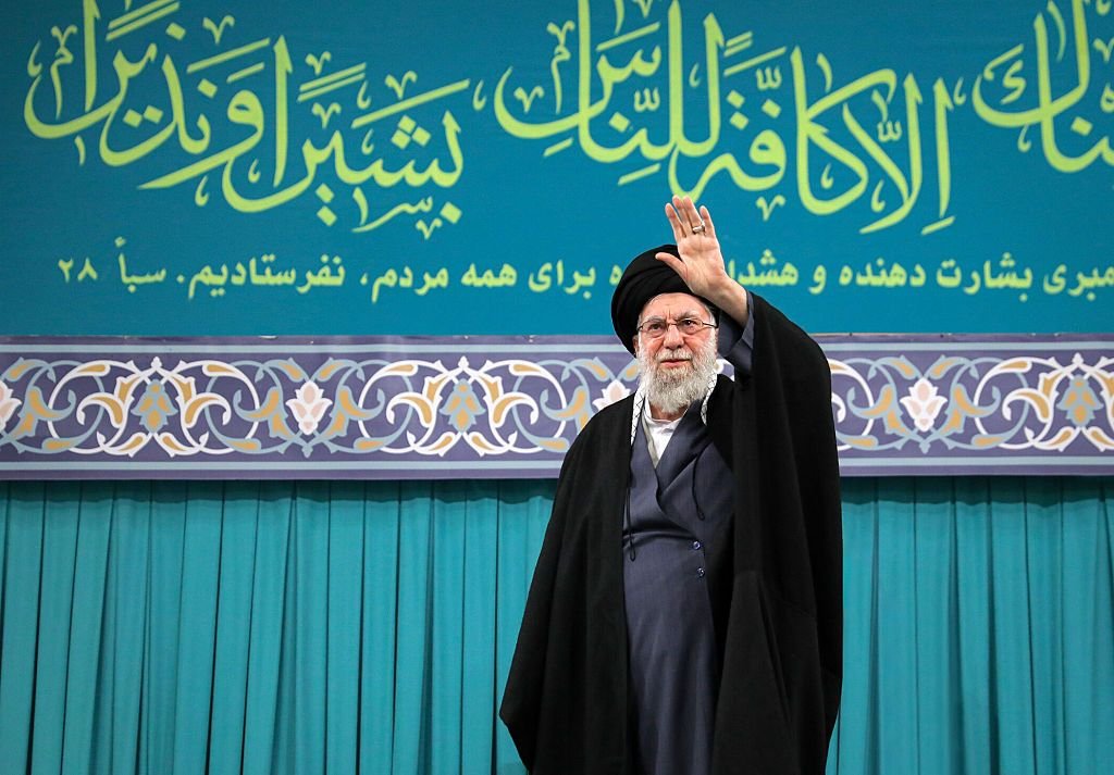 Khamenei: Liderul subestimat al Iranului în economie și putere