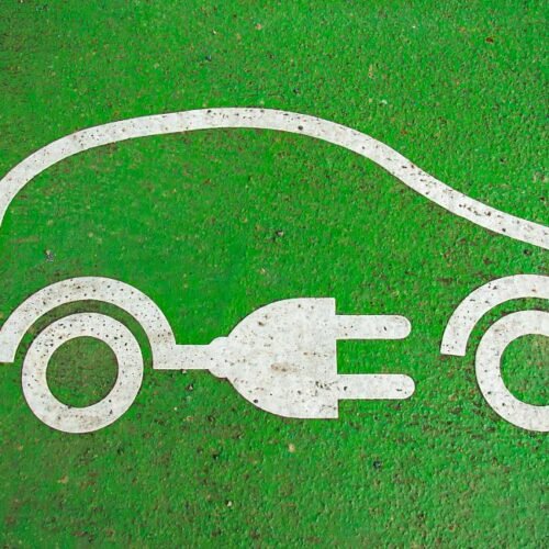 Mașinile electrice, un trend în județele cele mai bogate din România