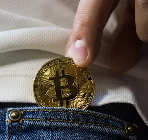 Plătește cafeaua cu Bitcoin dacă ai uitat banii acasă!