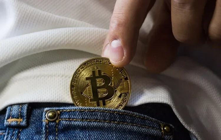 Plătește cafeaua cu Bitcoin dacă ai uitat banii acasă!