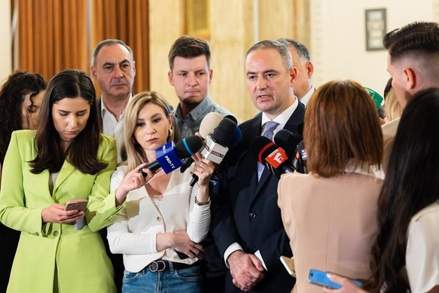 România menține ratingul Fitch: Progrese în reducerea deficitului