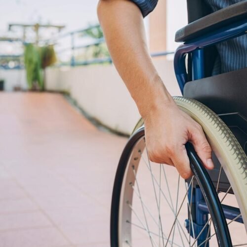 România, printre țările cu cei mai mulți oameni cu handicap în risc de sărăcie