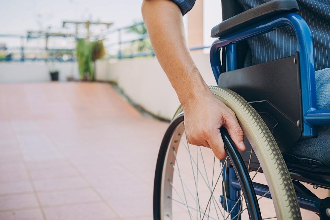 România, printre țările cu cei mai mulți oameni cu handicap în risc de sărăcie