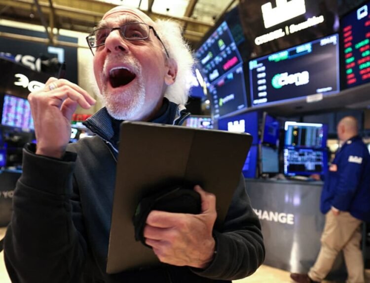 Trei factori esențiali care au impulsionat bursa Wall Street