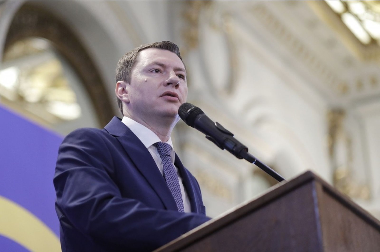 Viceguvernatorul BNR susține măsurile de austeritate ale lui Bolojan