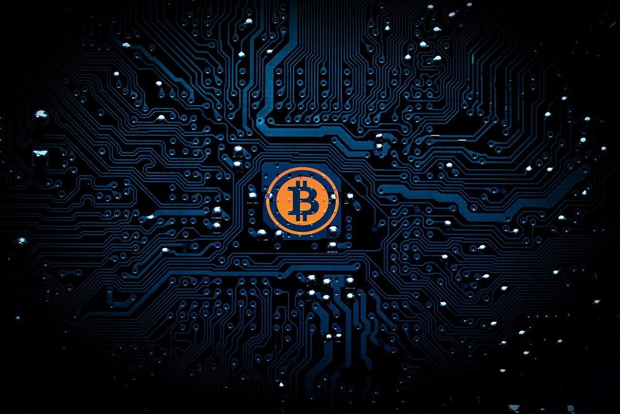 „Ce poți cumpăra cu Bitcoin în România - Magazine și exemple”