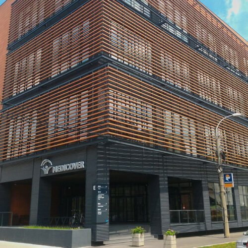 Clădirile de birouri transformate în centre medicale emergente