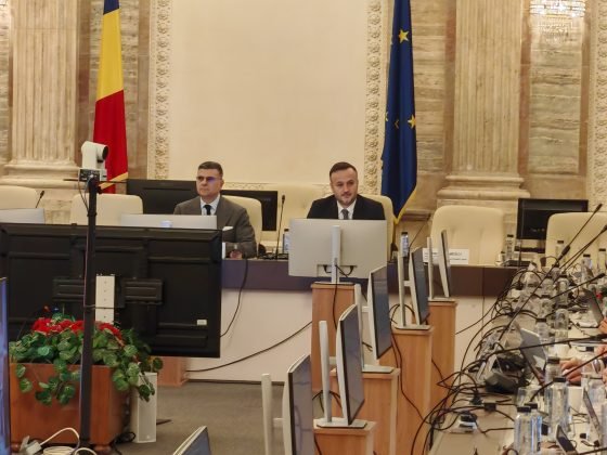 Cum să-ți protejezi banii în epoca AI și criptoactivelor