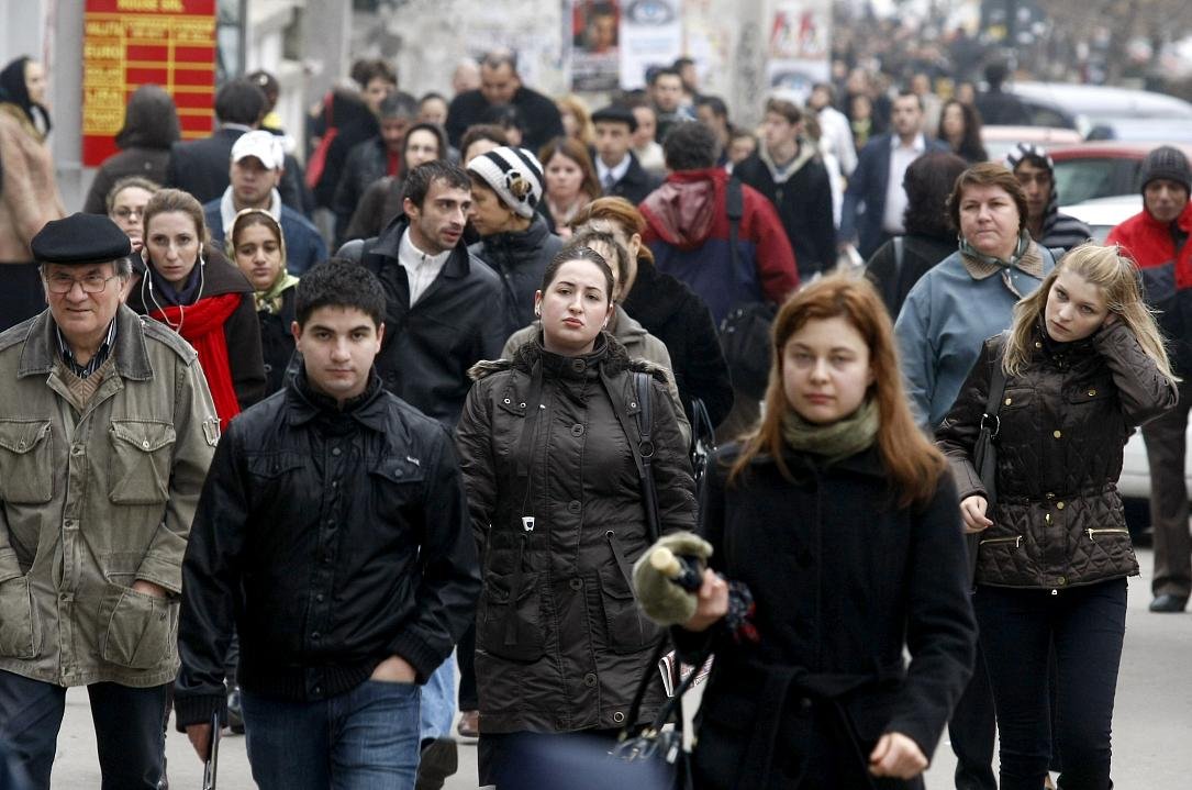 Românii și valorile tradiționale: Ignorarea discriminării de gen