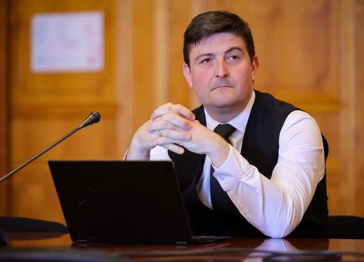Alexandru Dimitriu: Oamenii pot recupera banii pierduți cu ROBOR