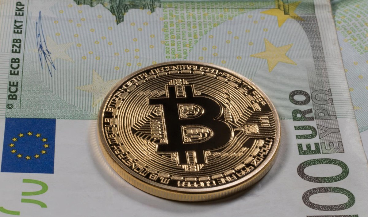 Bitcoin, Ether și Solana: Scăderi după declarațiile lui Trump despre Iran