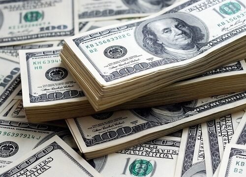 Investitorii mizează 950 milioane dolari pe scăderea prețului petrolului