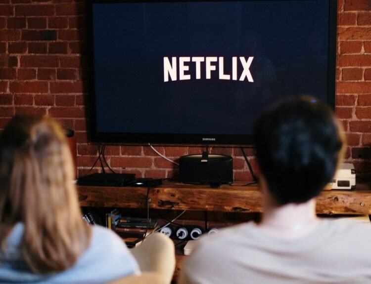 Netflix aprobă răscumpărarea de acțiuni de 25 miliarde dolari