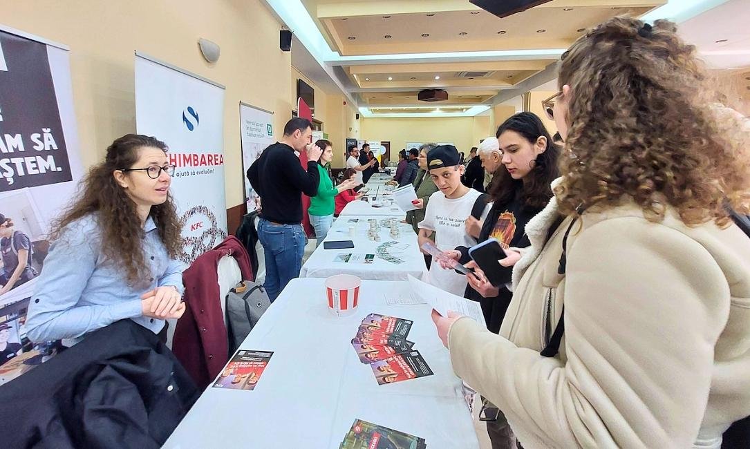 Târg de locuri de muncă inclusiv în București: conectare cu angajatorii