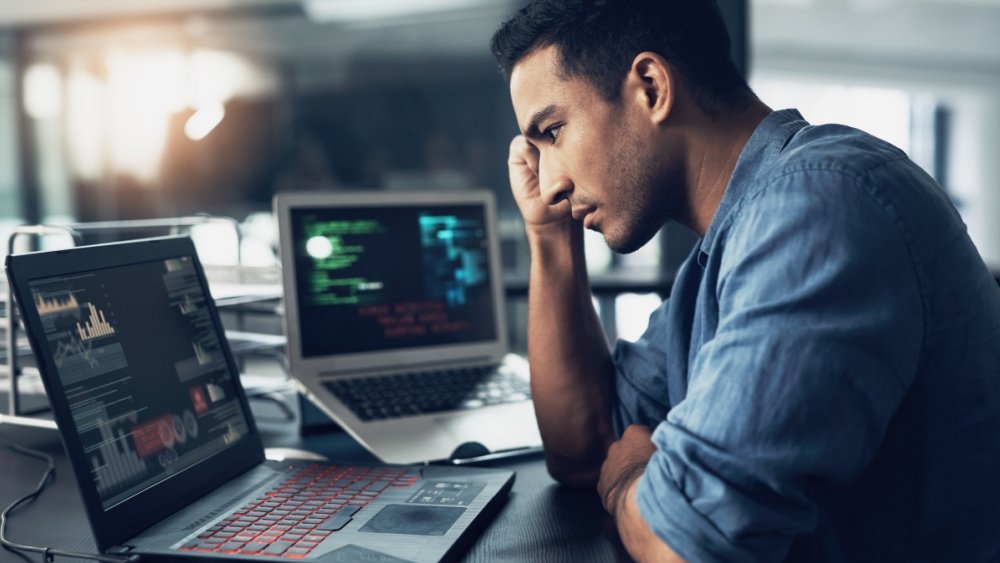 Afaceri mari: utilizarea aplicațiilor de e-business a crescut semnificativ în 2025