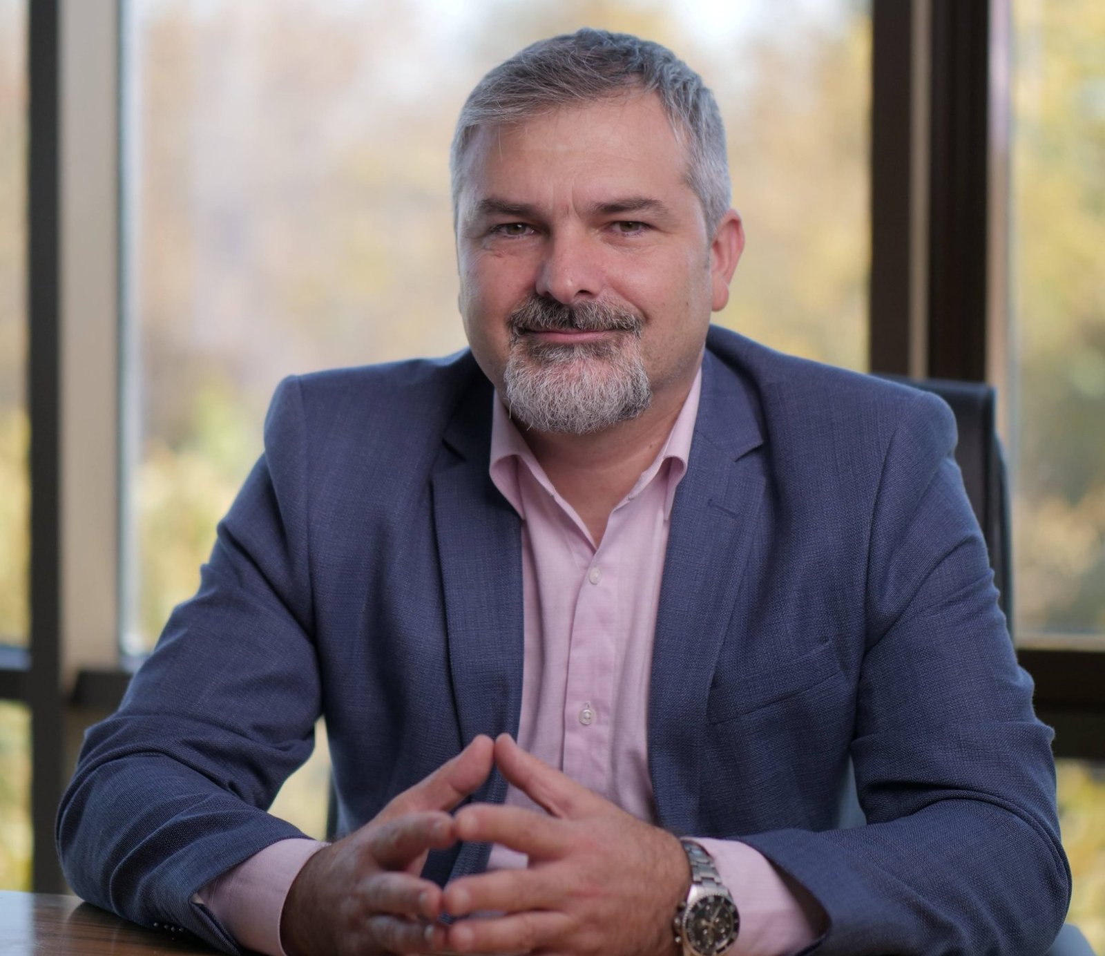 Băncile reduc creditele: De ce renunță românii la împrumuturi