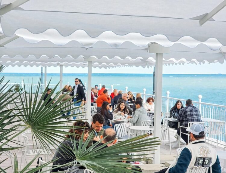 Café-Bistro la Casino Constanța: City Grill Group deschide!